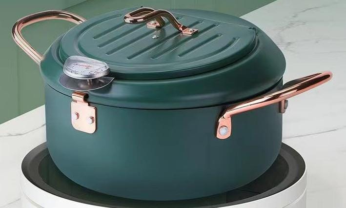 Nordic green coloured 3.4L Frying pot with thermometer and oil drain grill - Image 3
