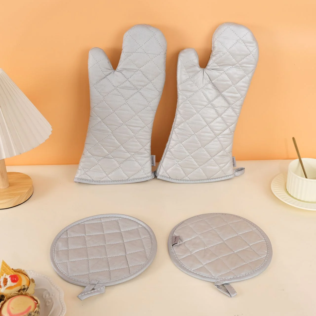 Oven Glove + Pot Holder - Image 2