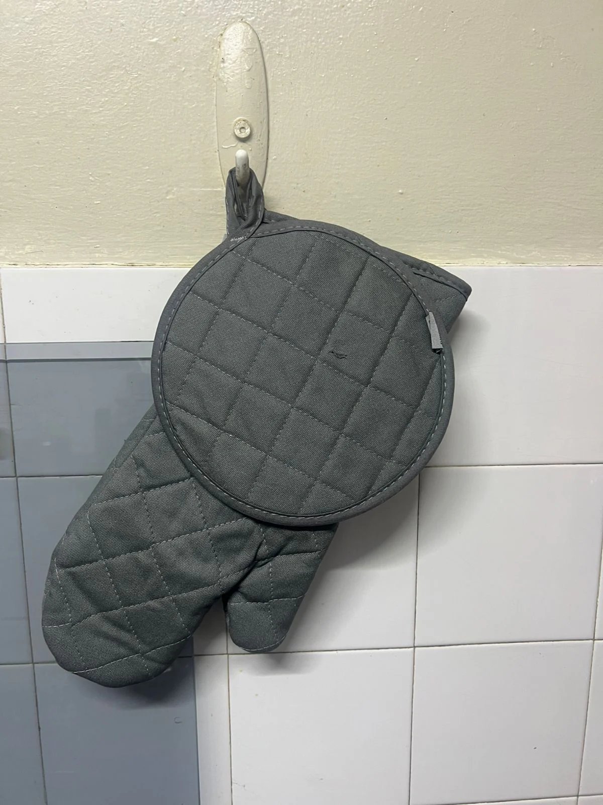 Oven Glove + Pot Holder - Image 3