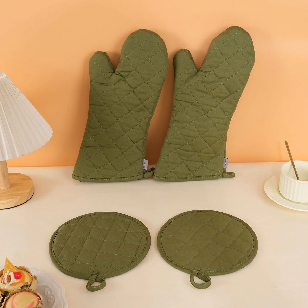 Oven Glove + Pot Holder - Image 4