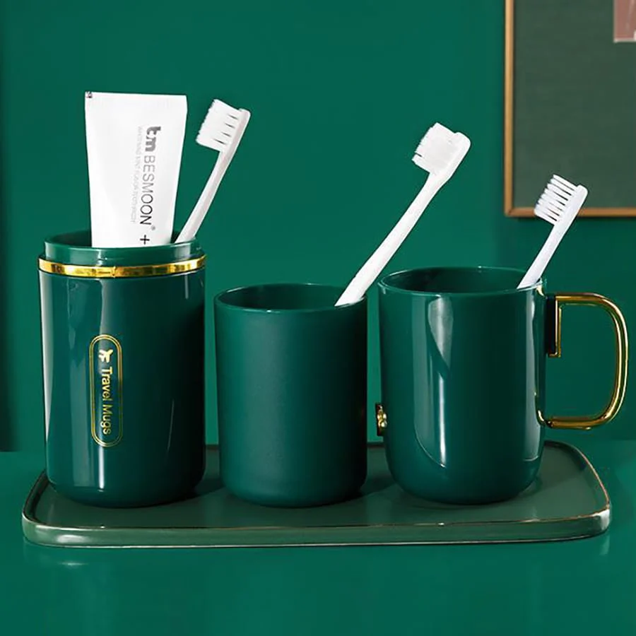 Portable travel toothbrush storage case - Image 7