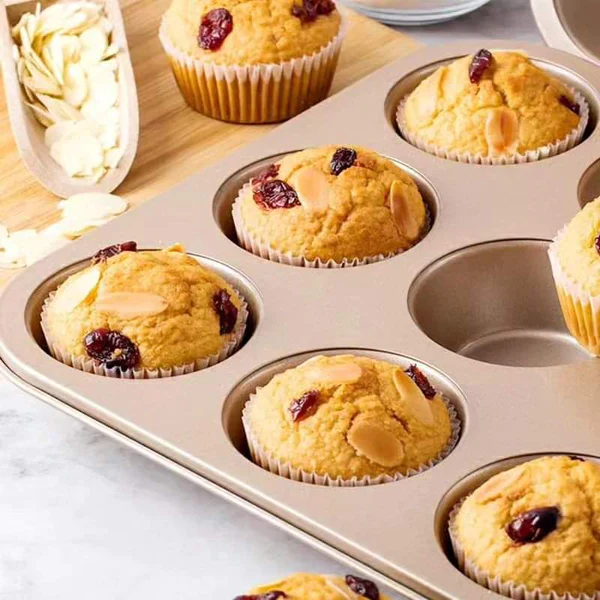 Queen cake baking tin - Image 3
