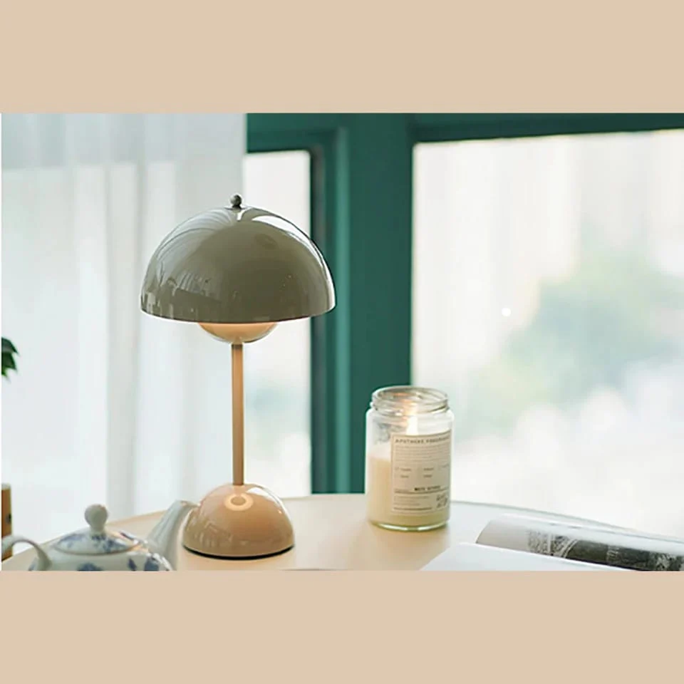Rechargable Table Lamp - Image 5
