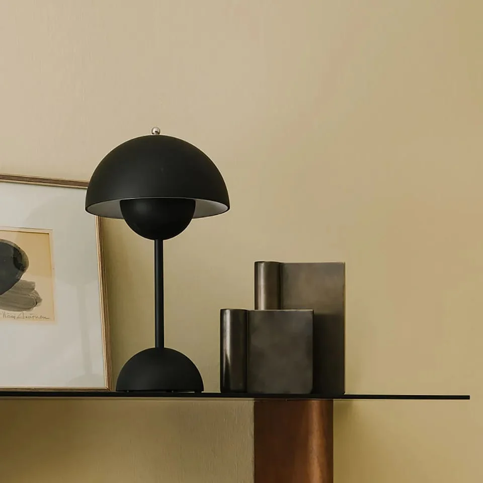 Rechargable Table Lamp - Image 6