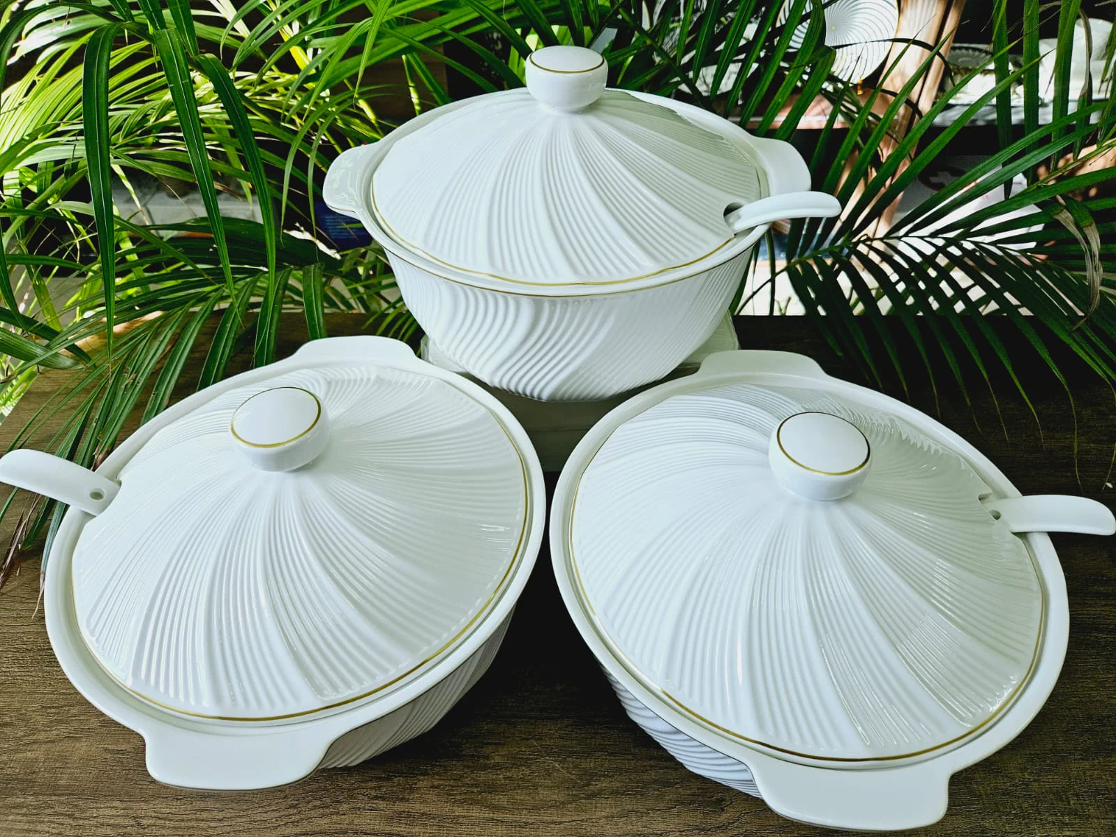 Set of 3 Large White Ceramic Serving Bowls with Serving Spoons – 4L Round Salad, Soup & Fruit Bowl Set - Image 3