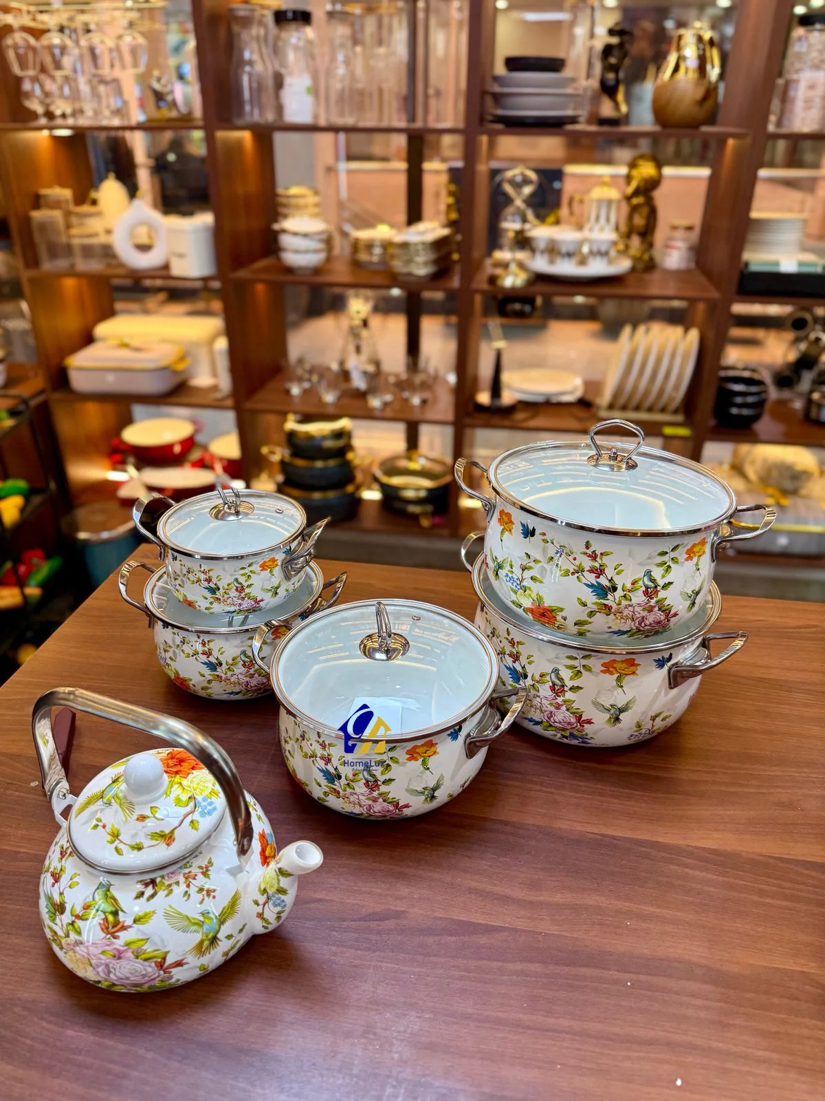 Signature Original Enamel Cookware Set with Kettle –Retro Floral Design, 6 Pieces - Image 3