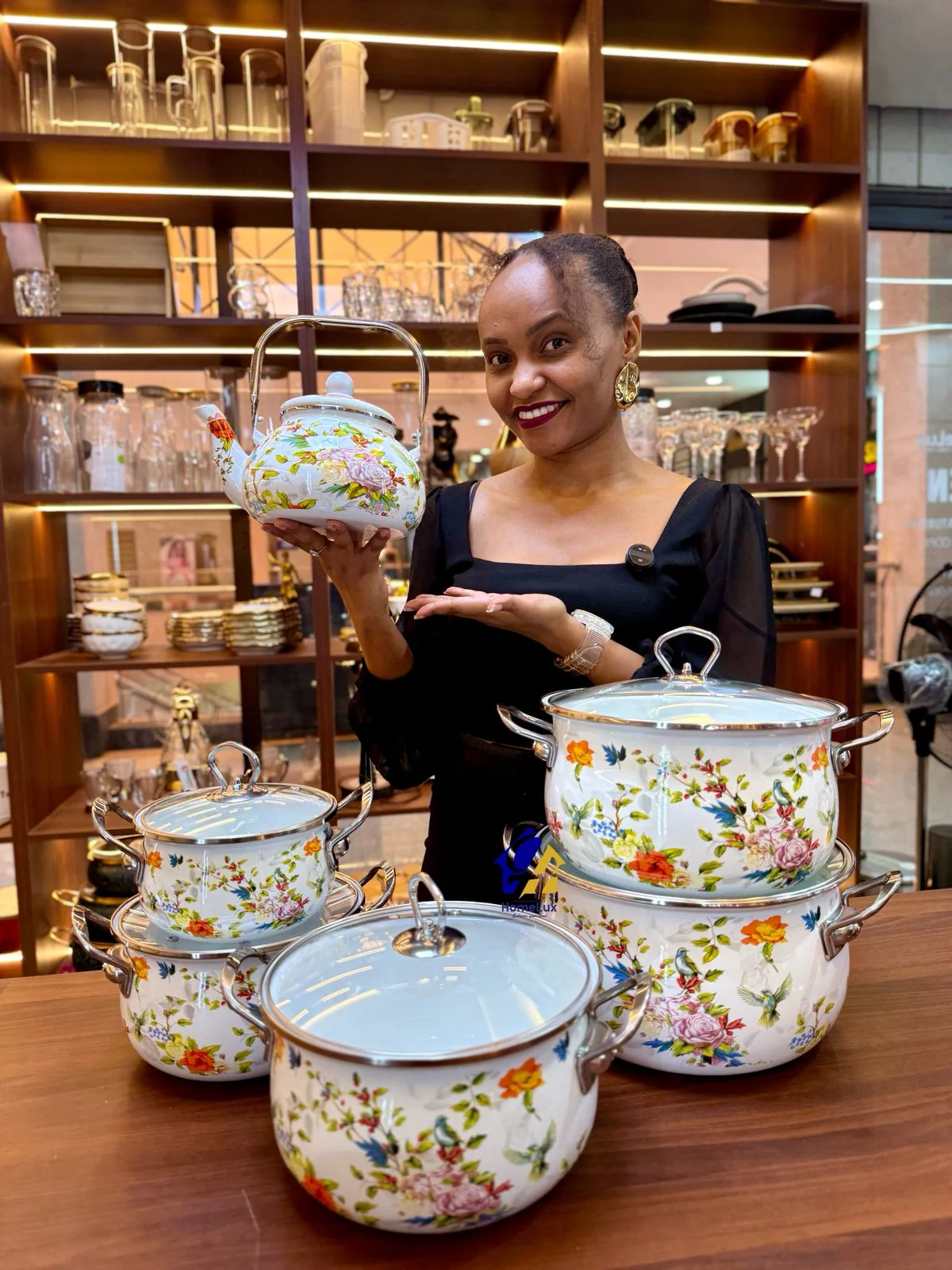 Signature Original Enamel Cookware Set with Kettle –Retro Floral Design, 6 Pieces - Image 4