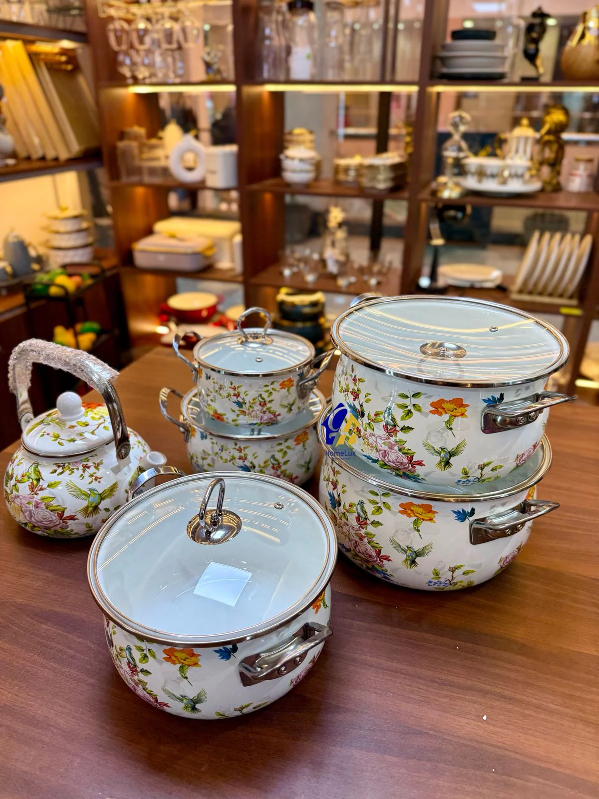 Signature Original Enamel Cookware Set with Kettle –Retro Floral Design, 6 Pieces - Image 5