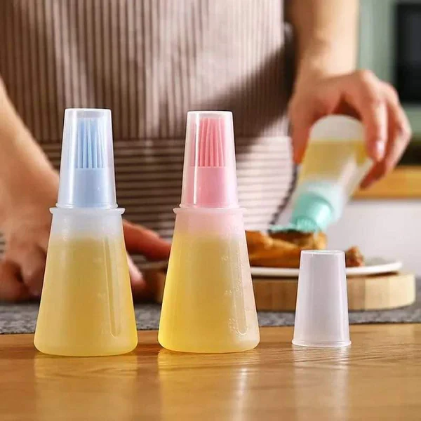 Silicon oil bottle with attached Silicon brush - Image 5