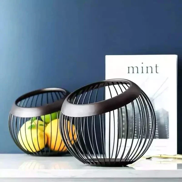 Spherical metallic fruit/snacks holder - Image 2
