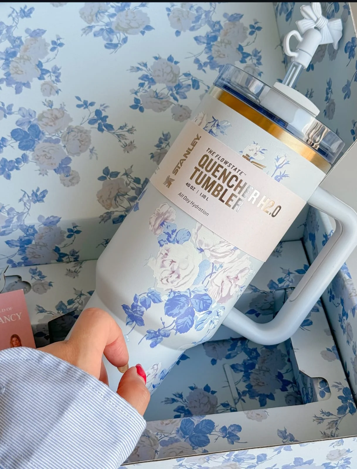 Stanley x LoveShackFancy Tumbler – 1.2L Floral Vacuum-Insulated Mug with Straw Lid - Image 4