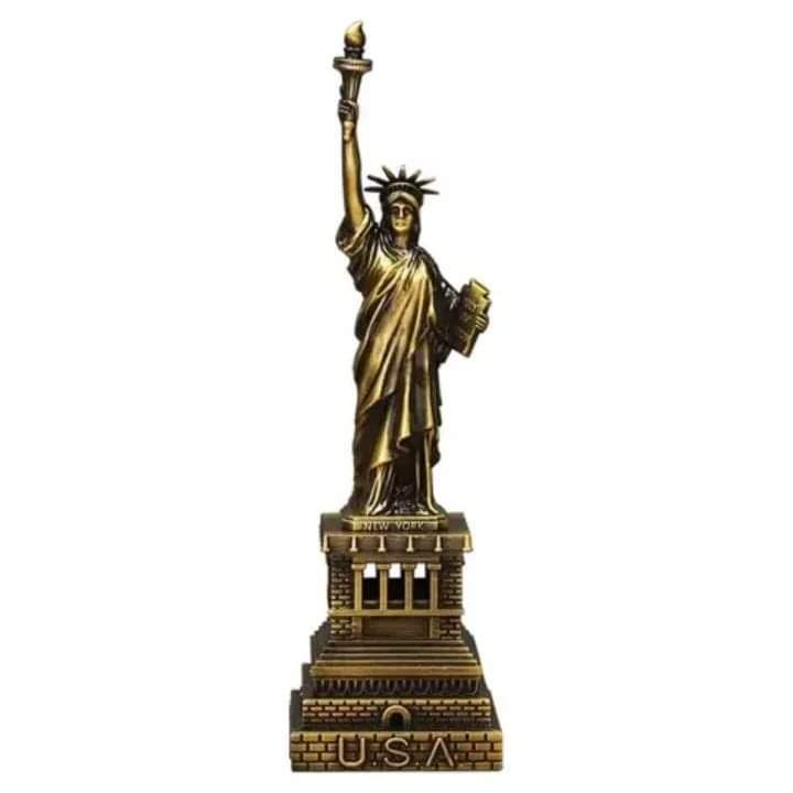 Statue of liberty decor - Image 3