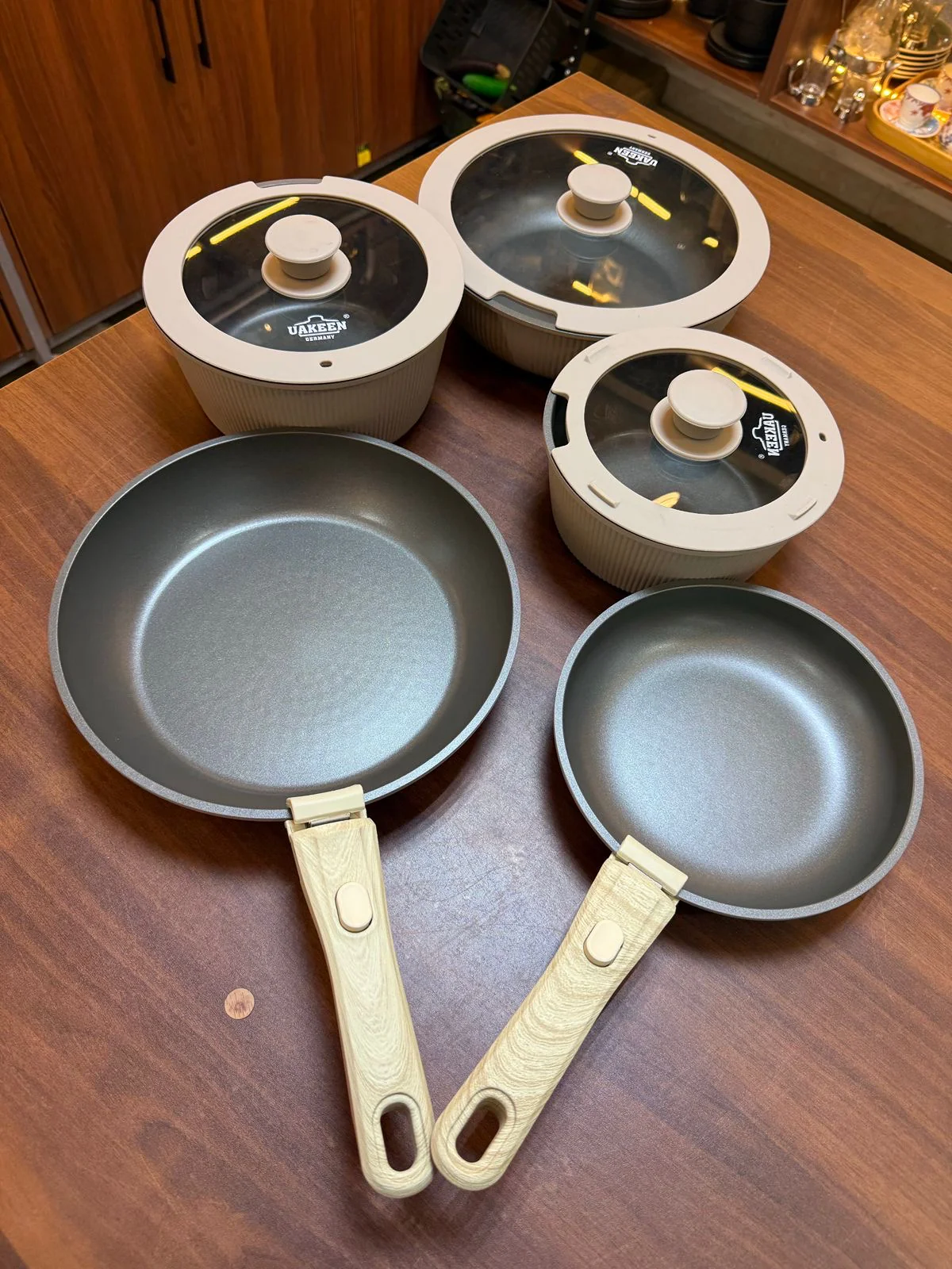 Uakeen Ceramic 10-Piece Cookware Set with Removable Handles - Image 4