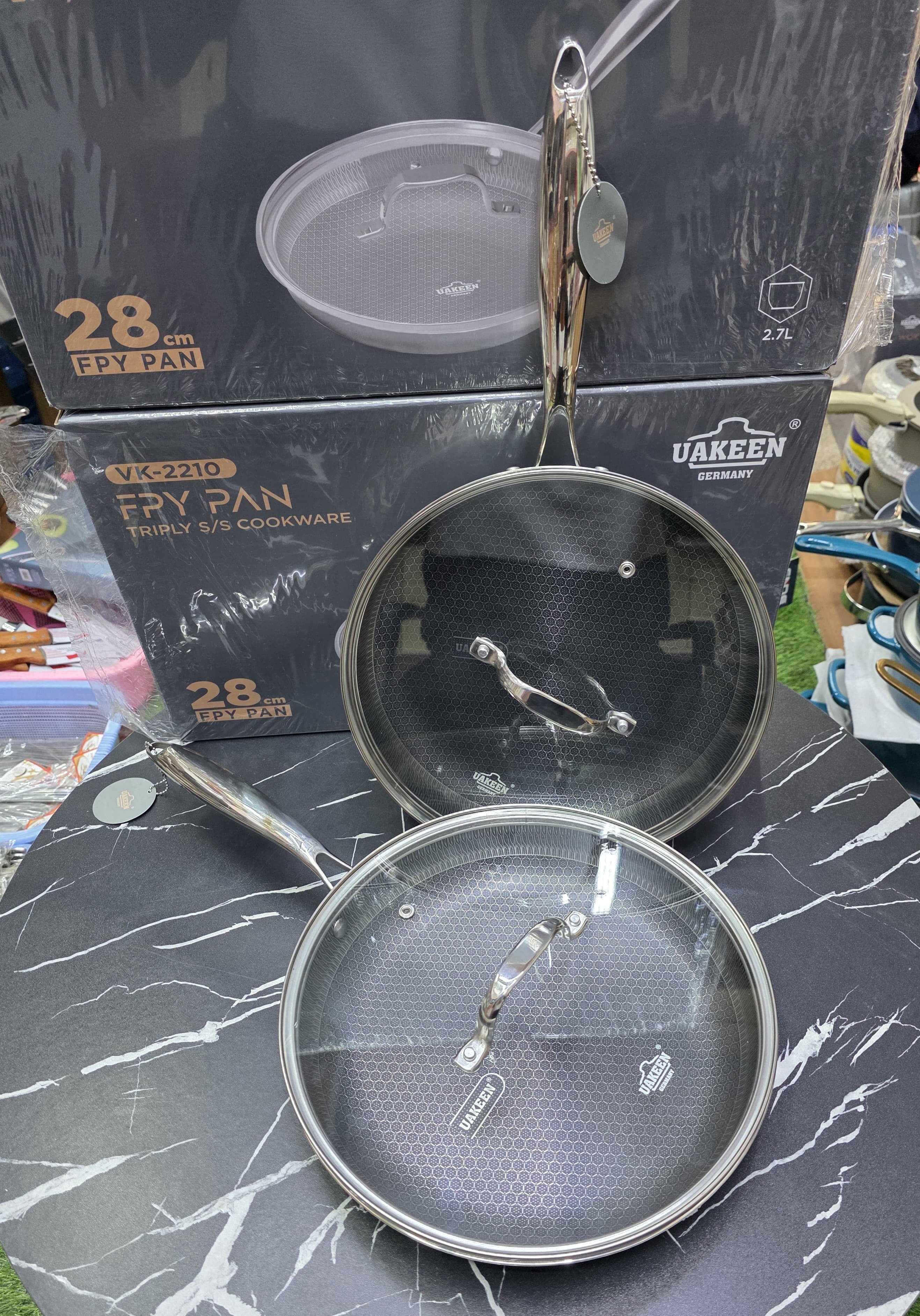 Uakeen Tripply S/S Stainless Steel Non-Stick Pan 26cm & 28cm with Lids Honeycomb Coating, Induction Compatible Skillet for Chapati, Stew & Frying - Image 4