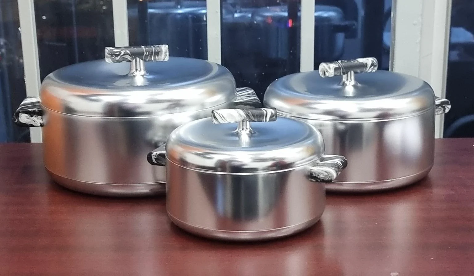 Unique Very High quality forever gold insulated hotpots - Image 2