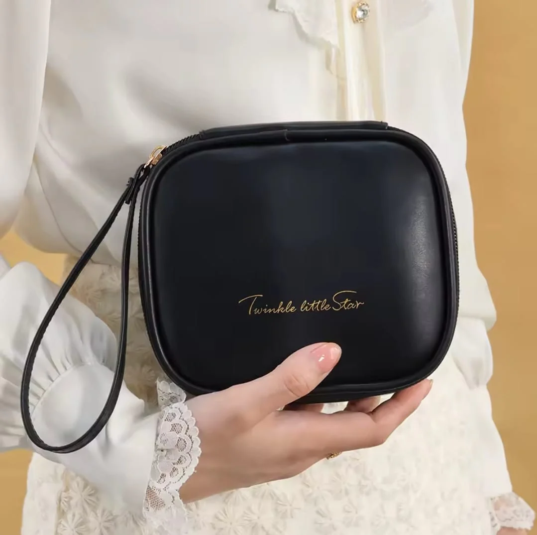 Waterproof mini pads pouch* - Image 6