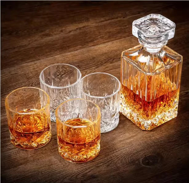Whiskey Decanter Set,Italian Style Decanter Set with 6 Glasses - Image 4