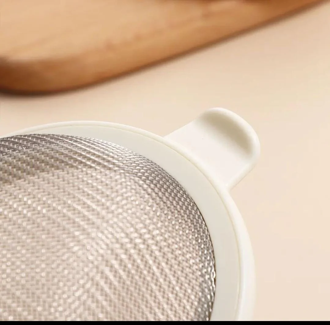 Wooden handle stainless mesh sieve - Image 3
