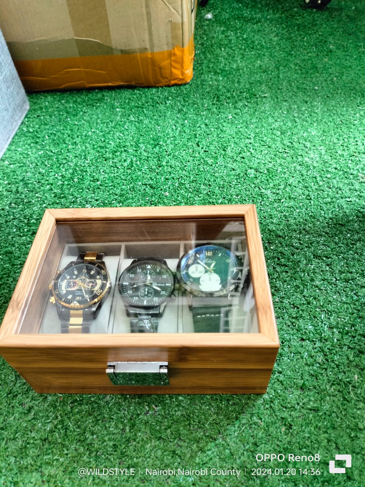 Wooden watch organizer - Image 4